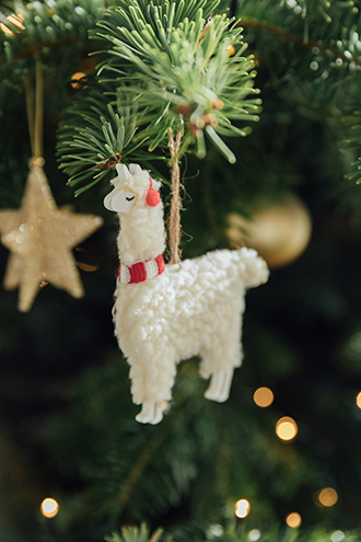 Traditional Christmas Decorations Home Tour | The Elgin Avenue Blog 2018