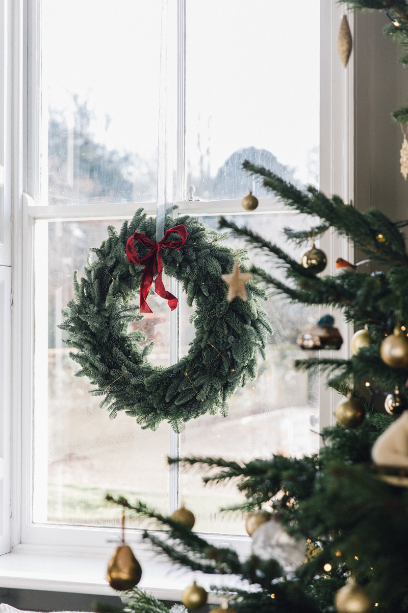 Traditional Christmas Wreaths | The Elgin Avenue Blog