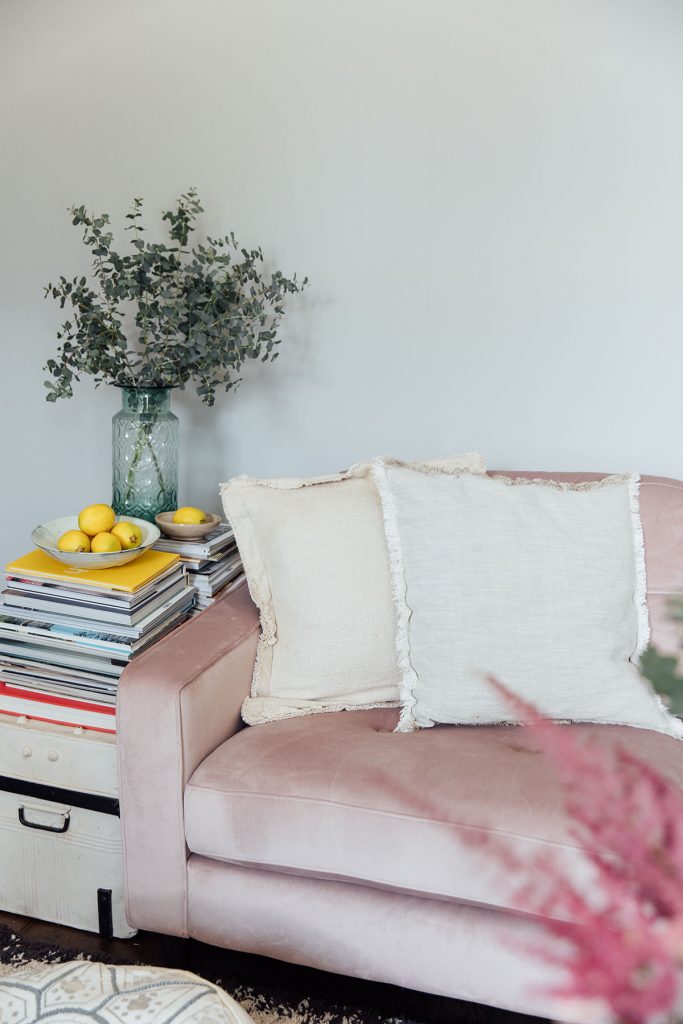 Pink sofa LOVE! She's here: introducing our brand new pink sofa!