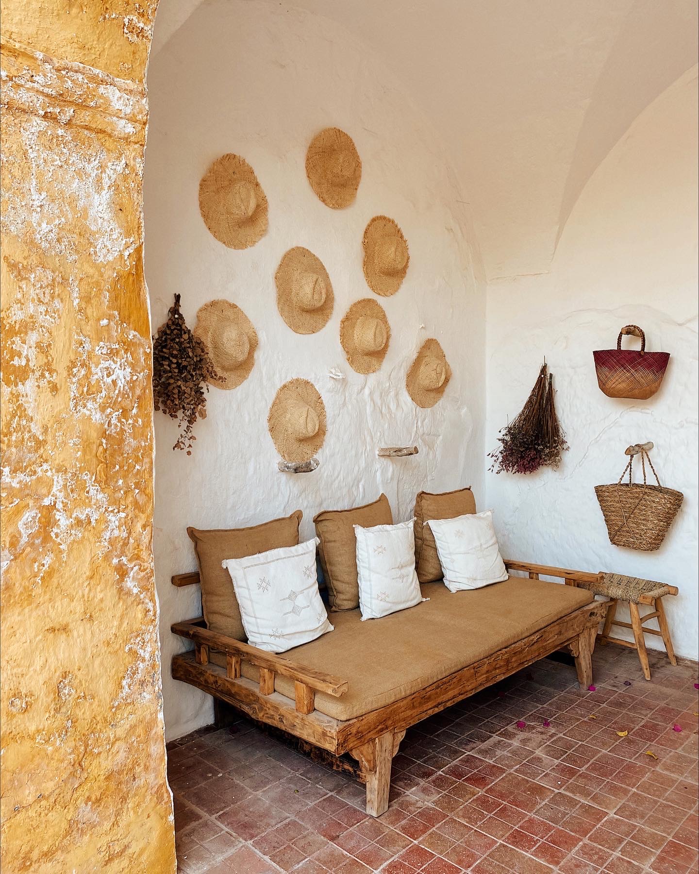 Rattan Hats Wall Feature | Nonna Bazaar Menorca | Menorca Travel Tips | Monica Beatrice Blog