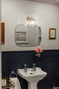 Georgian Flat En Suite Bathroom | Monica Beatrice Home Tour