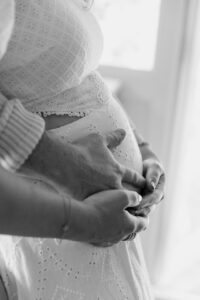 Pregnancy Diaries Pregnancy Announcement Monica Beatrice Welburn-Leggett and Oli Leggett